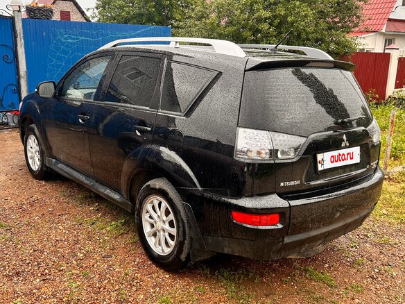 2010 Mitsubishi Outlander II Рестайлинг, чёрный, 890000 рублей - вид 3