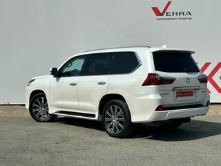 2019 Lexus LX 570 III Рестайлинг 2, белый, 10500000 рублей, вид 5