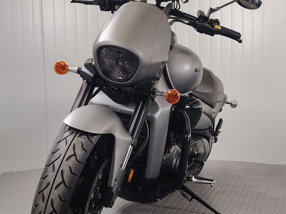 2016 Suzuki Boulevard M109R, серый, 1499000 рублей - вид 2