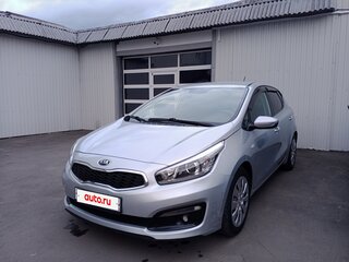 2016 Kia Ceed II Рестайлинг, серебристый, 850000 рублей, вид 5