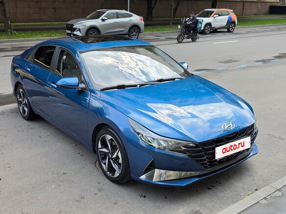 2020 Hyundai Elantra VII (CN7), синий, 1950000 рублей - вид 2