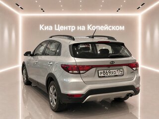 2018 Kia Rio X-Line IV, серебристый, 1569000 рублей, вид 3