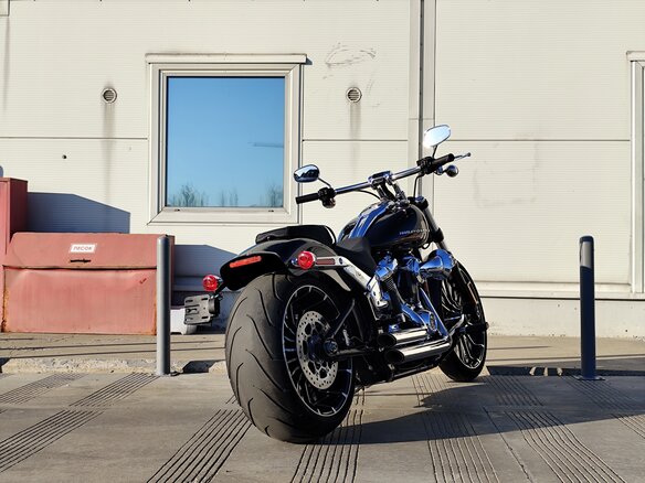 2023 Harley-Davidson Breakout, чёрный, 1990000 рублей - вид 7