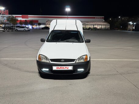 2000 Ford Courier, белый, 300000 рублей, вид 1