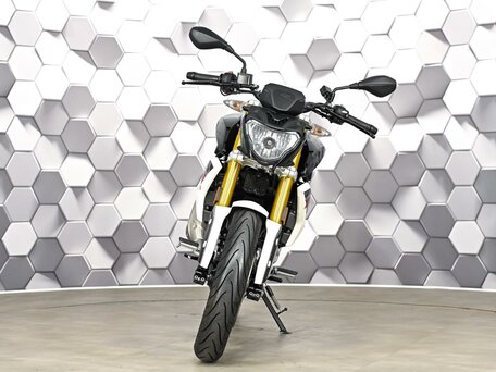 2018 BMW G 310 R, чёрный, 427000 рублей, вид 5