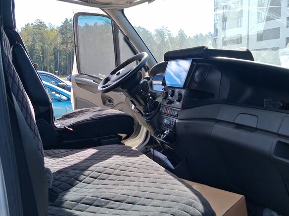 2013 Iveco Daily, белый, 2150000 рублей - вид 4