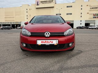 2011 Volkswagen Golf VI, красный, 1050000 рублей, вид 2