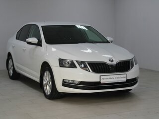 2017 Skoda Octavia III (A7) Рестайлинг, белый, 1709900 рублей, вид 1