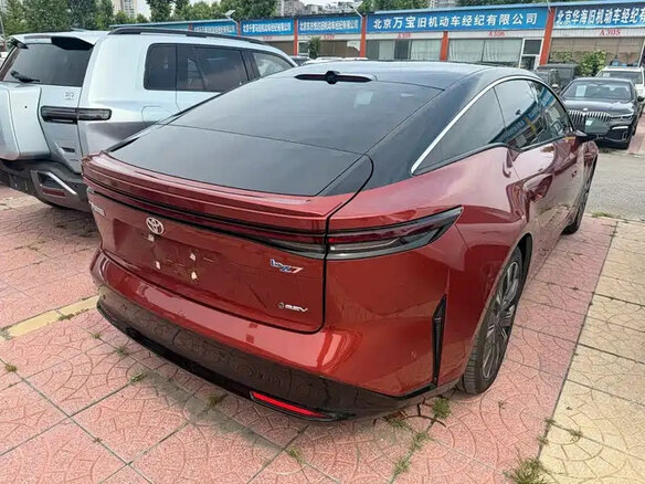 2026 Toyota bZ7 88.13 kWh, чёрный, 4700000 рублей - вид 2