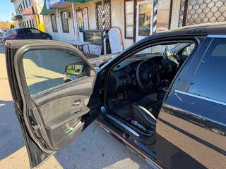 2008 BMW 5 серии 525i V (E60/E61) Рестайлинг, чёрный, 1375000 рублей, вид 4