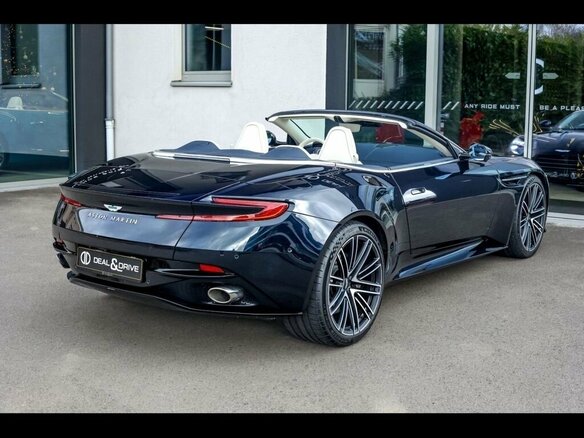 2025 Aston Martin DB12, синий, 36500000 рублей - вид 2