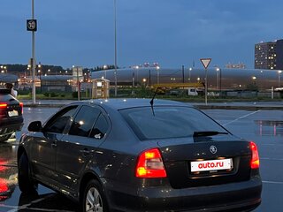 2011 Skoda Octavia II (A5) Рестайлинг, серый, 550000 рублей, вид 5