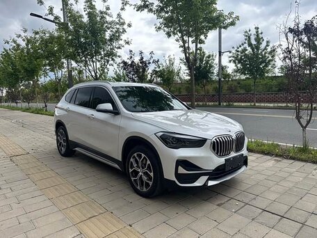 2022 BMW X1 Long 20Li sDrive II (F48) Рестайлинг, белый, 1960000 рублей, вид 3