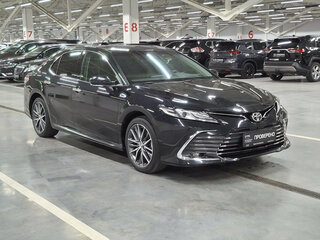 2023 Toyota Camry VIII (XV70) Рестайлинг, чёрный, 3670000 рублей, вид 3