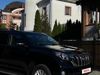 2016 Toyota Land Cruiser Prado 150 Series Рестайлинг 1, чёрный, 4200000 рублей, вид 4
