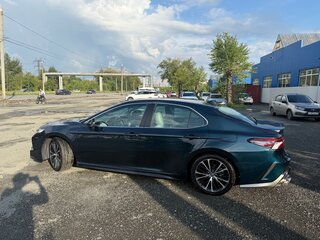 2019 Toyota Camry VIII (XV70), синий, 2210000 рублей, вид 4