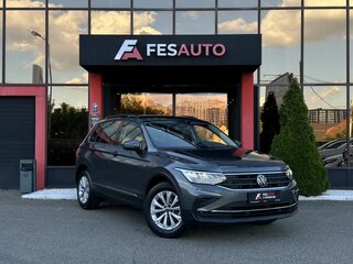 2020 Volkswagen Tiguan II Рестайлинг, серый, 2680000 рублей, вид 2