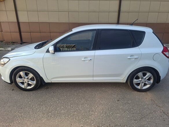 2011 Kia Ceed I Рестайлинг, белый - вид 8