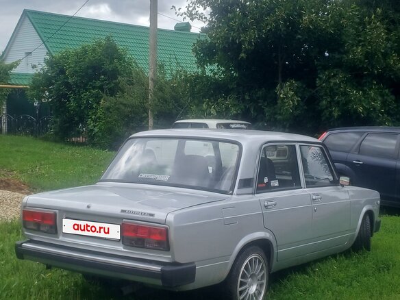 2010 Lada (ВАЗ) 2105, серебристый, 350000 рублей - вид 1