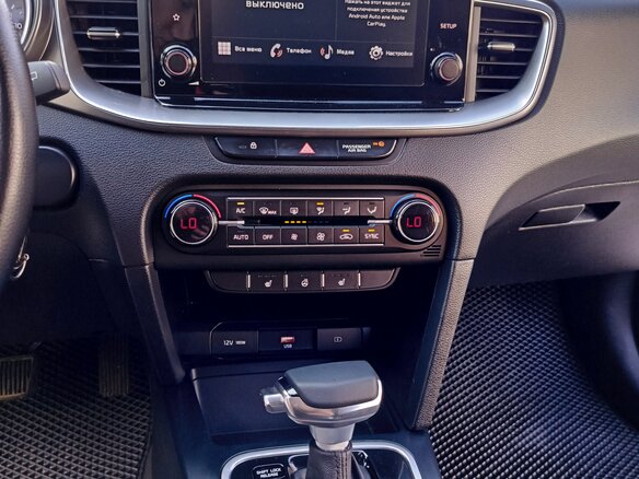 2021 Kia Ceed III Рестайлинг, белый, 1399999 рублей - вид 20