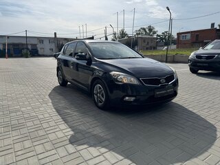 2012 Kia Ceed I Рестайлинг, чёрный, 580000 рублей, вид 3