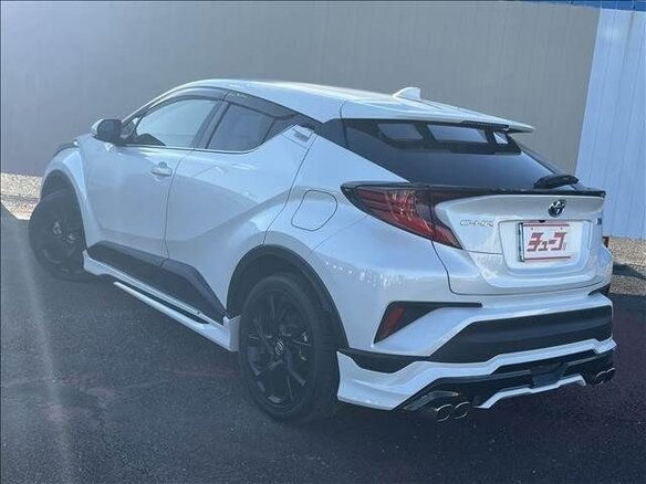 2023 Toyota C-HR I Рестайлинг, белый, 2100012 рублей - вид 6