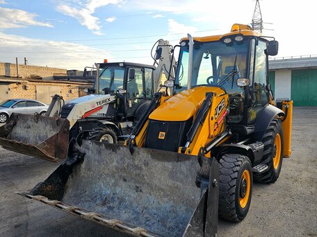 2013 JCB 3CX, жёлтый, 6990000 рублей, вид 1