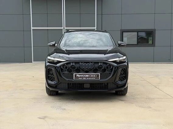 2025 Audi Q5 45 TFSI III (GU), чёрный, 8250000 рублей - вид 1