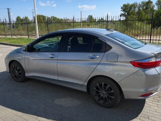2014 Honda Grace I, серый, 900000 рублей, вид 2