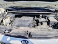 2016 Kia Carnival III, белый, 1900000 рублей - вид 7