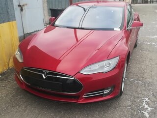 2014 Tesla Model S P85 I, красный, 2000000 рублей, вид 3