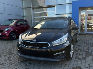 2017 Kia Ceed II Рестайлинг, белый, 899000 рублей, вид 2