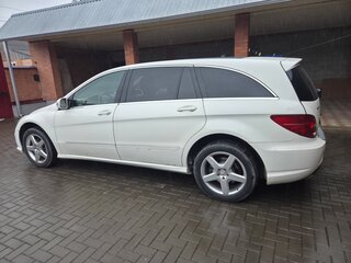 2005 Mercedes-Benz R-Класс 350 Long I, белый, 900000 рублей, вид 4