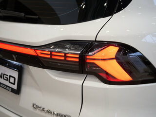 2026 Geely Okavango I Рестайлинг, белый, 4085990 рублей, вид 4