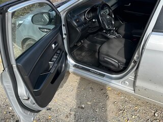 2017 Kia Rio III Рестайлинг, серебристый, 1170000 рублей, вид 5