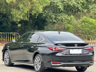 2022 Lexus ES 200 VII Рестайлинг, чёрный, 2580500 рублей, вид 4