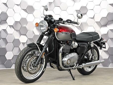 2023 Triumph Bonneville T120, красный, 1477000 рублей, вид 2