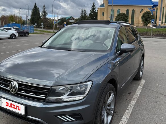 2018 Volkswagen Tiguan Allspace II, серый