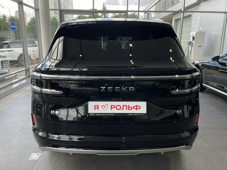Zeekr 8X