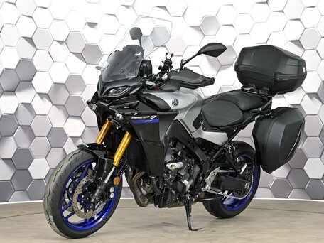 2021 Yamaha MT-09 Tracer (FJ-09), серебристый, 1277000 рублей, вид 2