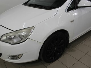 2010 Opel Astra J, белый, 700000 рублей, вид 4