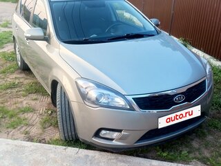 2010 Kia Ceed I Рестайлинг, серебристый, 850000 рублей, вид 3