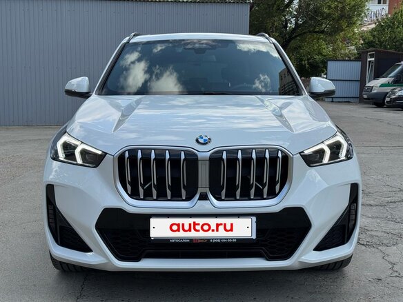 2025 BMW X1 20i xDrive III (U11/U12), белый, 5760000 рублей - вид 1