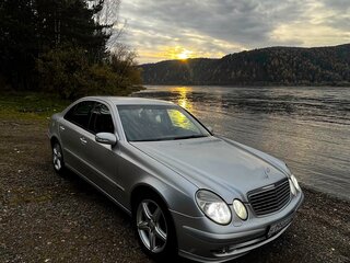 2002 Mercedes-Benz E-Класс 220 III (W211, S211), серебристый, 699999 рублей, вид 1