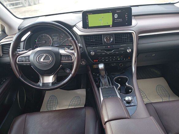 2020 Lexus RX 300 IV Рестайлинг, белый, 4900000 рублей - вид 10