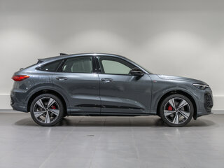 2025 Audi Q5 Sportback TFSI quattro S tronic II (GU), серый, 8790000 рублей, вид 4