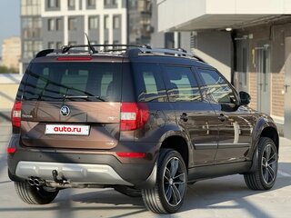 2017 Skoda Yeti I Рестайлинг, коричневый, 2050000 рублей, вид 5