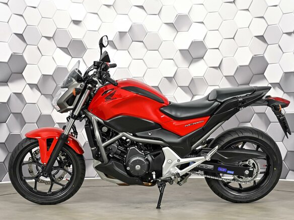 2013 Honda NC 700S, красный, 497000 рублей - вид 3