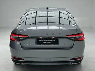 2025 Skoda Superb III Рестайлинг, серебристый, 3350000 рублей, вид 5