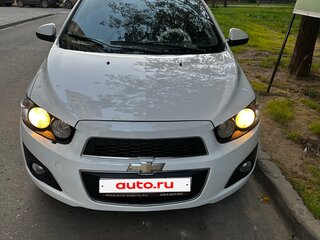 2012 Chevrolet Aveo II, белый, 600000 рублей, вид 4
